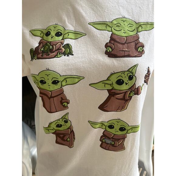 Star Wars Cream Grogu Short Sleeve Shirt Women's Size Medium - Picture 2 of 5